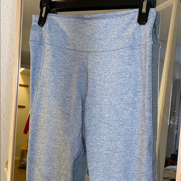 Outdoor Voices Dove Leggings Sz. M - Picture 2 of 3
